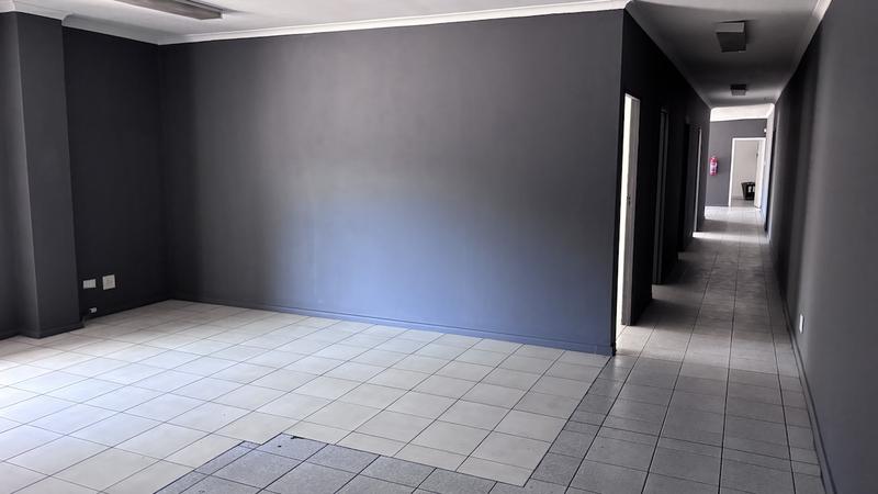 To Let Commercial Property for Rent in Montague Gardens Western Cape